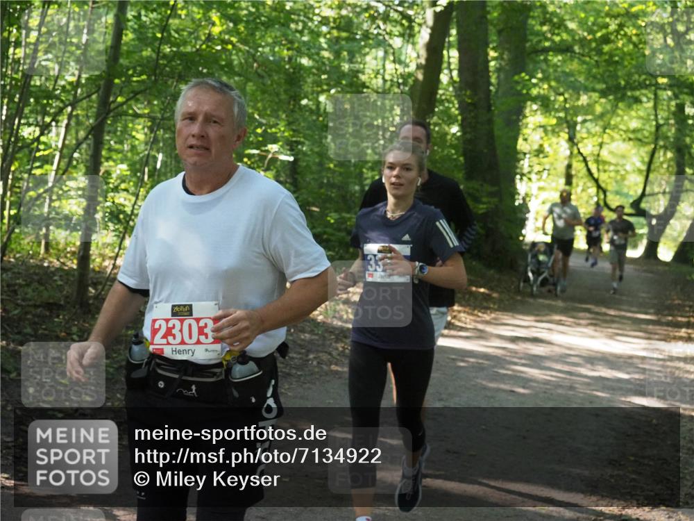 22.09.2024 - 32. Volkslauf durch das schöne Alstertal Miley Keyser http://msf.ph/oto/7134922 22.09.2024 10:51:41 Laufen 2303, 33 meine-sportfotos.de