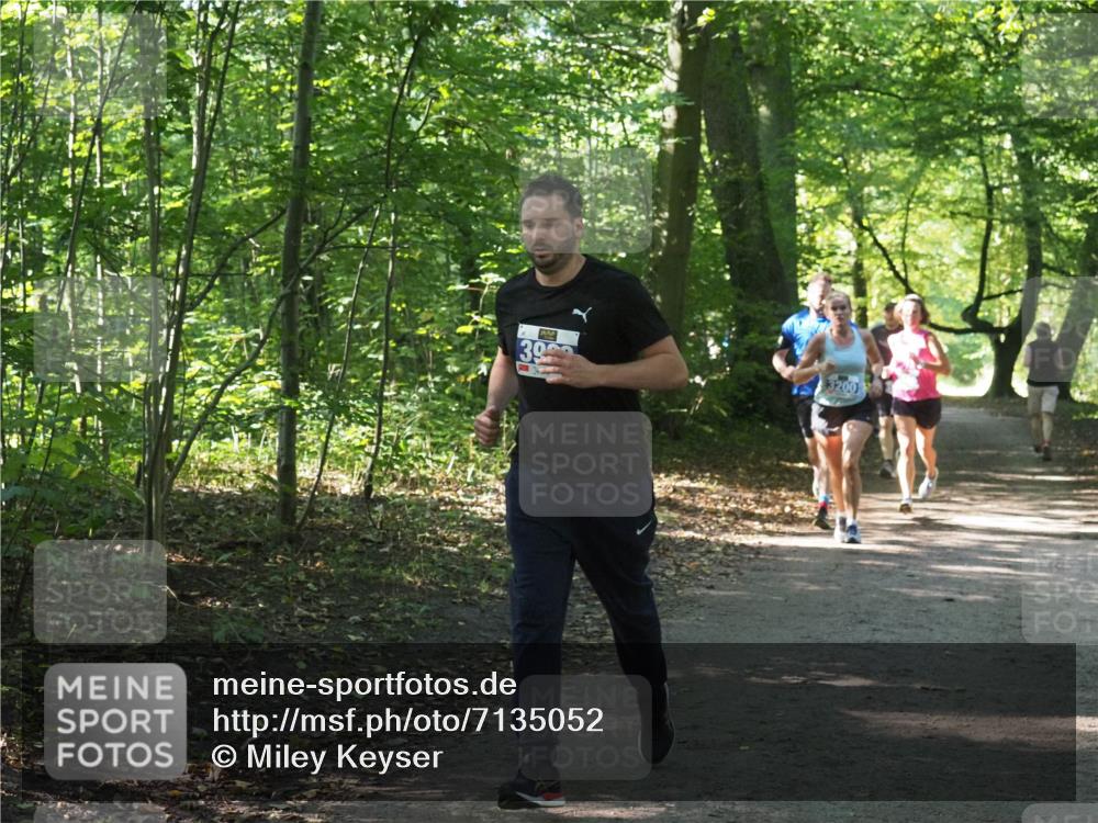 22.09.2024 - 32. Volkslauf durch das schöne Alstertal Miley Keyser http://msf.ph/oto/7135052 22.09.2024 10:50:37 Laufen 39, 3200 meine-sportfotos.de