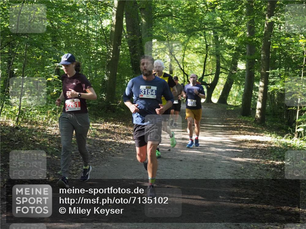 22.09.2024 - 32. Volkslauf durch das schöne Alstertal Miley Keyser http://msf.ph/oto/7135102 22.09.2024 10:50:12 Laufen 2261, 3154, 3103 meine-sportfotos.de