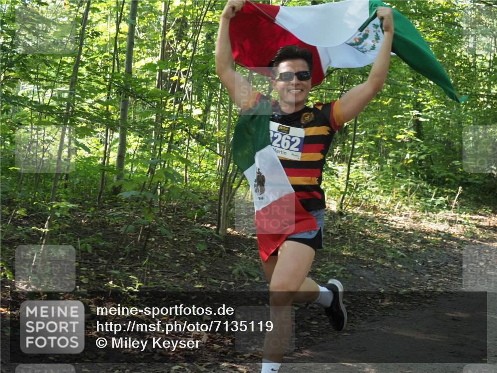 22.09.2024 - 32. Volkslauf durch das schöne Alstertal Miley Keyser http://msf.ph/oto/7135119 22.09.2024 10:50:01 Laufen 262 meine-sportfotos.de