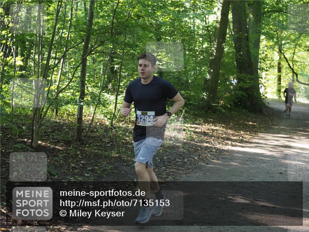 22.09.2024 - 32. Volkslauf durch das schöne Alstertal Miley Keyser http://msf.ph/oto/7135153 22.09.2024 10:49:37 Laufen 3294 meine-sportfotos.de