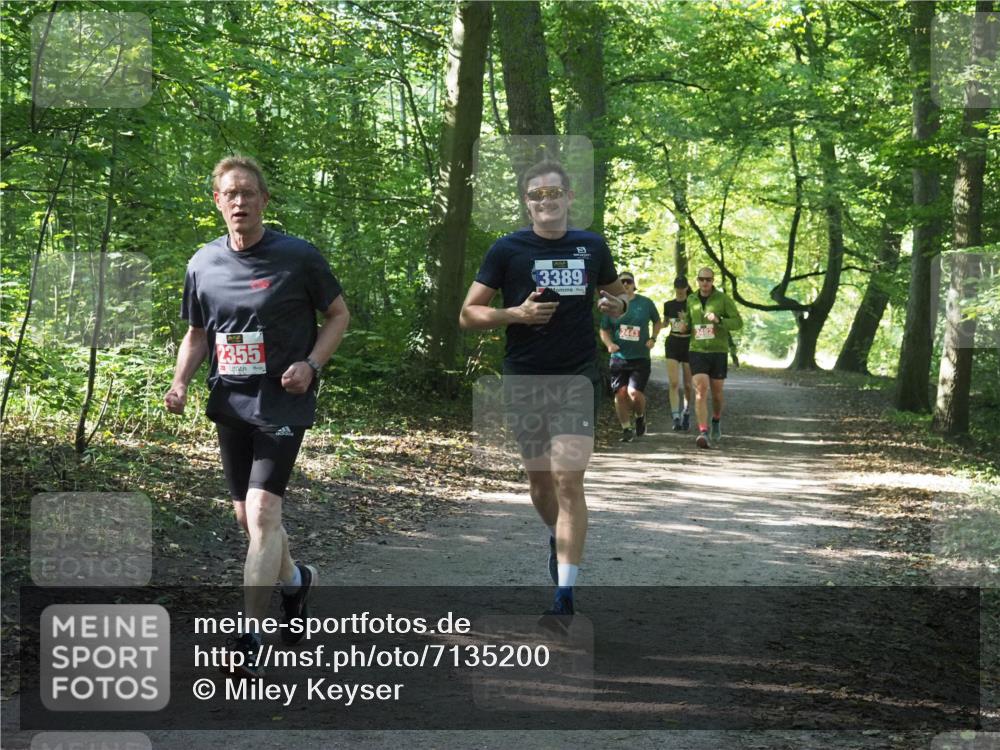 22.09.2024 - 32. Volkslauf durch das schöne Alstertal Miley Keyser http://msf.ph/oto/7135200 22.09.2024 10:49:10 Laufen 2355, 3389, 2443, 2482 meine-sportfotos.de