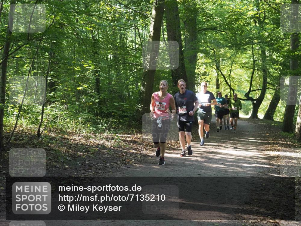 22.09.2024 - 32. Volkslauf durch das schöne Alstertal Miley Keyser http://msf.ph/oto/7135210 22.09.2024 10:49:08 Laufen 2334 meine-sportfotos.de