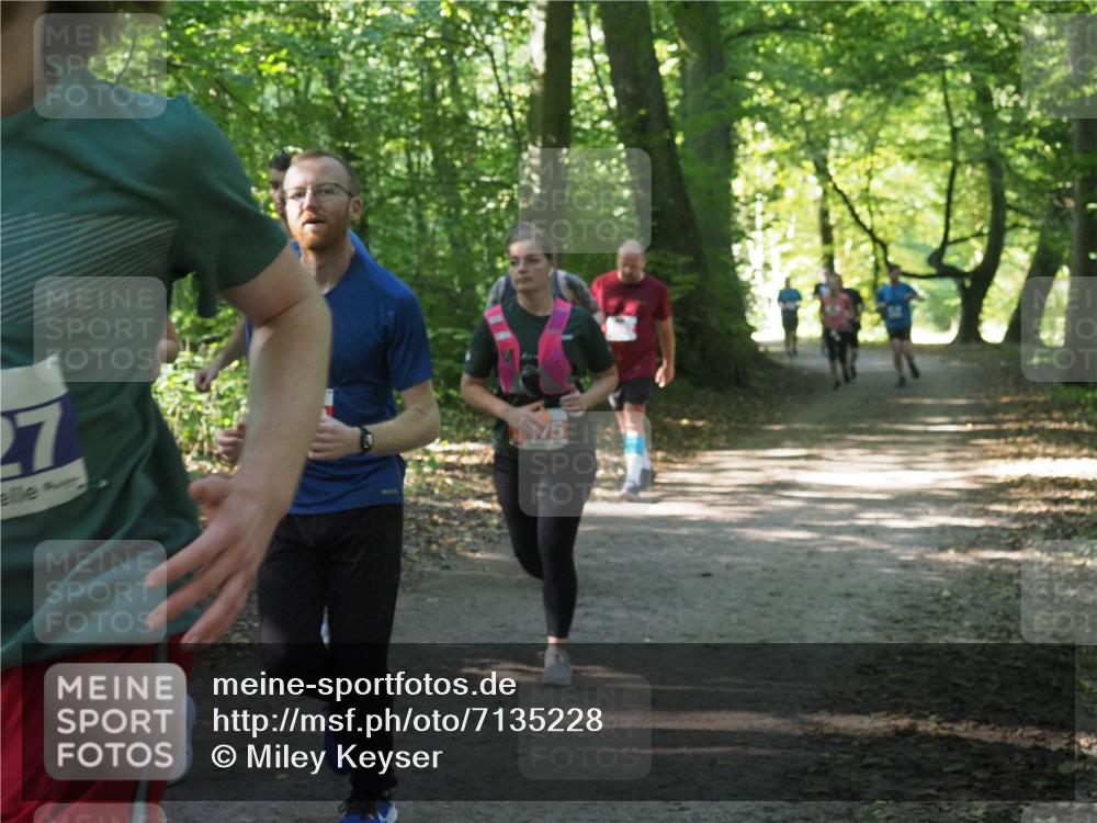 22.09.2024 - 32. Volkslauf durch das schöne Alstertal Miley Keyser http://msf.ph/oto/7135228 22.09.2024 10:49:00 Laufen 27, 15 meine-sportfotos.de