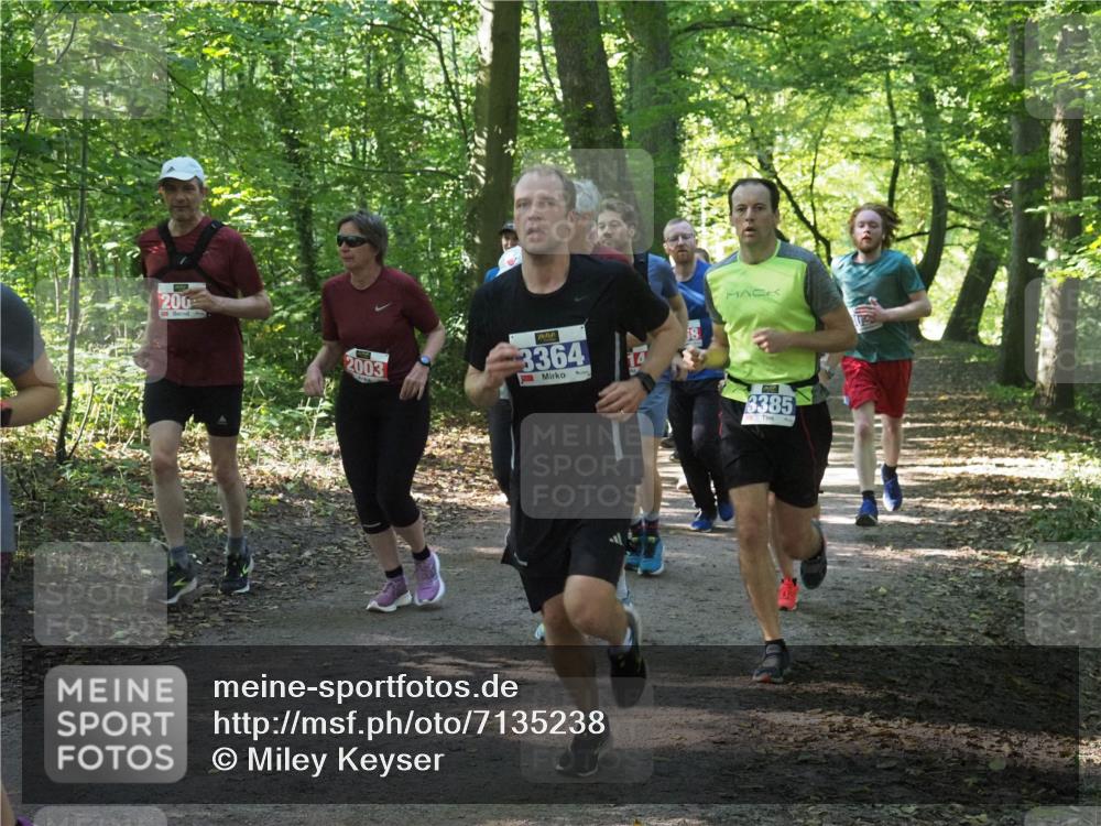 22.09.2024 - 32. Volkslauf durch das schöne Alstertal Miley Keyser http://msf.ph/oto/7135238 22.09.2024 10:48:57 Laufen 200, 2003, 3364, 3385 meine-sportfotos.de