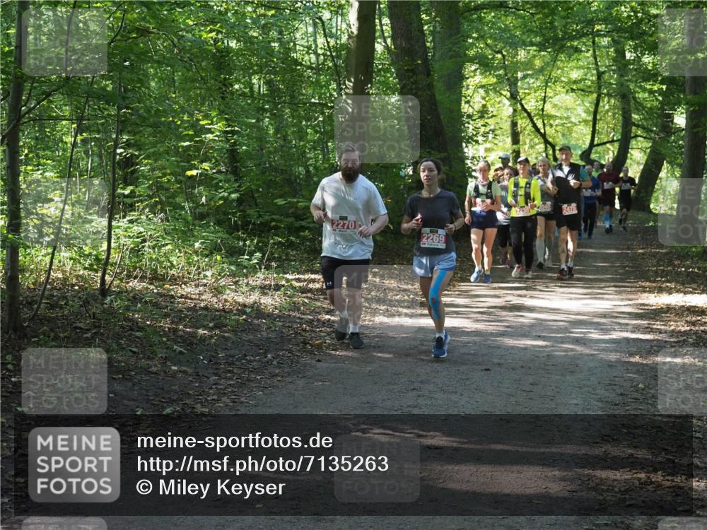 22.09.2024 - 32. Volkslauf durch das schöne Alstertal Miley Keyser http://msf.ph/oto/7135263 22.09.2024 10:48:49 Laufen 2230, 2040, 2475, 2270, 2269 meine-sportfotos.de