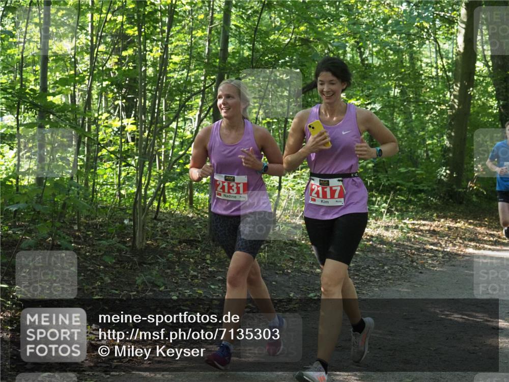 22.09.2024 - 32. Volkslauf durch das schöne Alstertal Miley Keyser http://msf.ph/oto/7135303 22.09.2024 10:48:26 Laufen 2131, 2117 meine-sportfotos.de