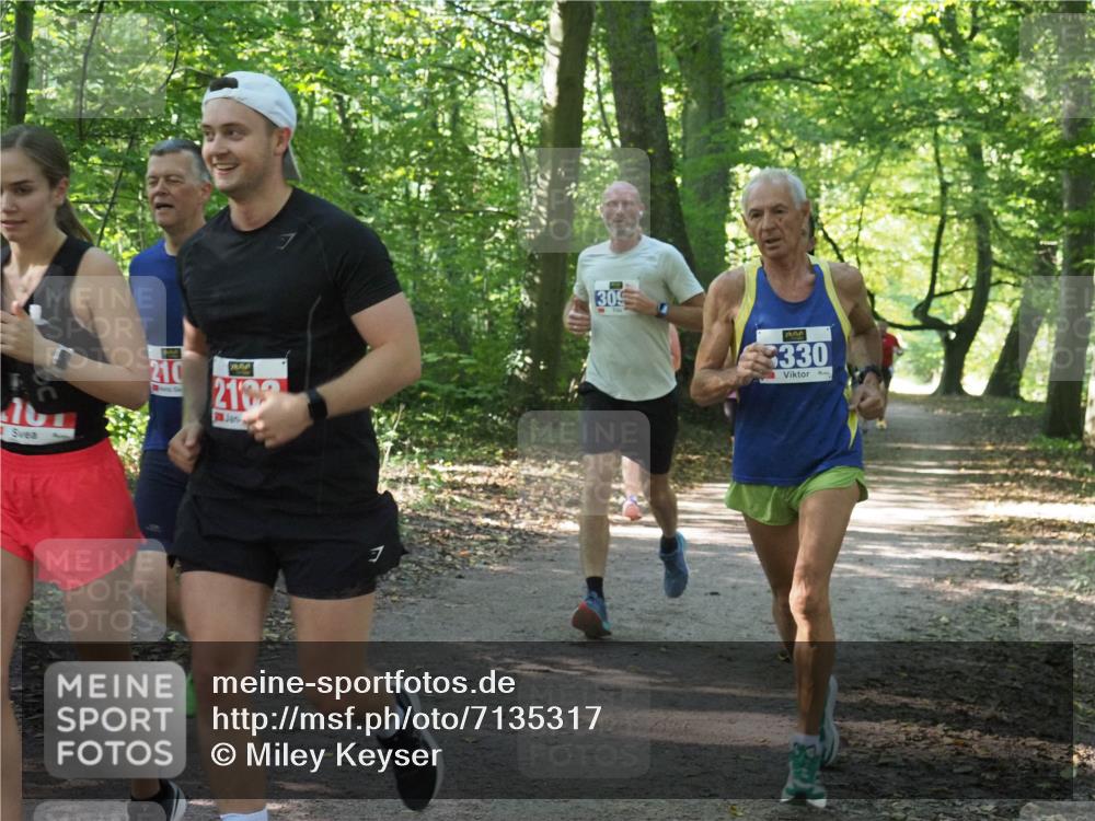 22.09.2024 - 32. Volkslauf durch das schöne Alstertal Miley Keyser http://msf.ph/oto/7135317 22.09.2024 10:48:23 Laufen 210, 2103, 309, 330 meine-sportfotos.de