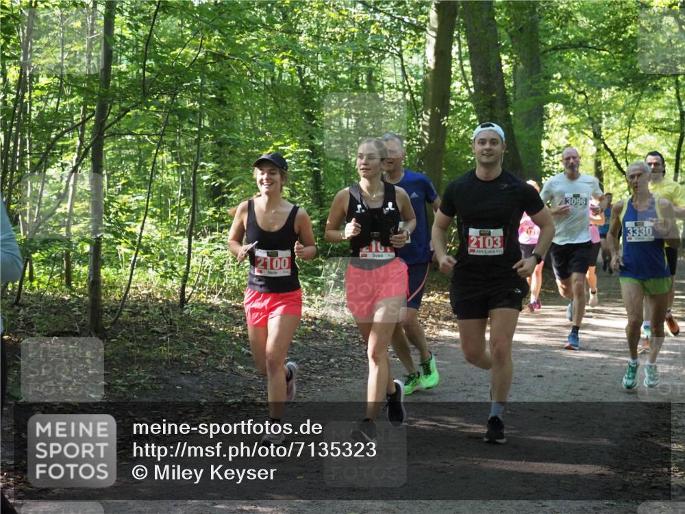 22.09.2024 - 32. Volkslauf durch das schöne Alstertal Miley Keyser http://msf.ph/oto/7135323 22.09.2024 10:48:22 Laufen 2100, 16, 2103, 3096, 3330 meine-sportfotos.de