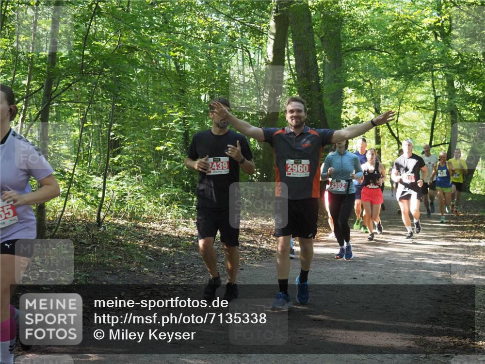 22.09.2024 - 32. Volkslauf durch das schöne Alstertal Miley Keyser http://msf.ph/oto/7135338 22.09.2024 10:48:19 Laufen 55, 2439, 2960, 2552, 2330 meine-sportfotos.de