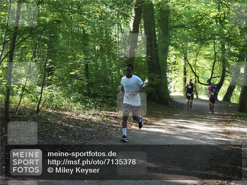 22.09.2024 - 32. Volkslauf durch das schöne Alstertal Miley Keyser http://msf.ph/oto/7135378 22.09.2024 10:47:54 Laufen 303 meine-sportfotos.de
