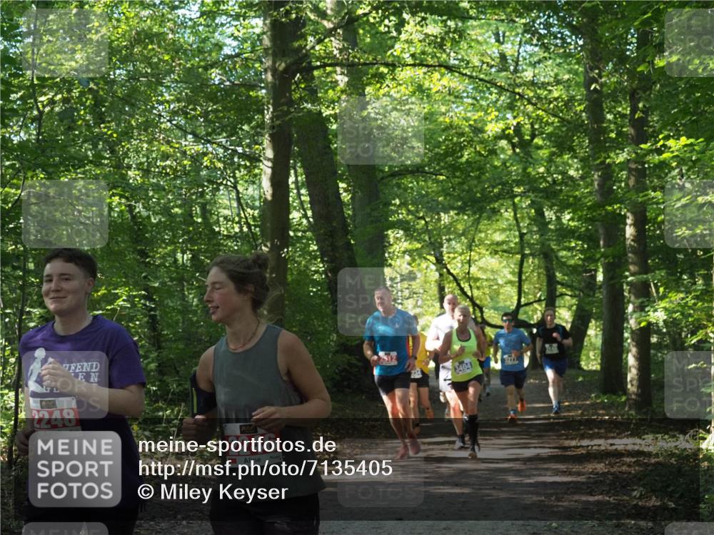 22.09.2024 - 32. Volkslauf durch das schöne Alstertal Miley Keyser http://msf.ph/oto/7135405 22.09.2024 10:47:41 Laufen 2248, 2246, 3404 meine-sportfotos.de