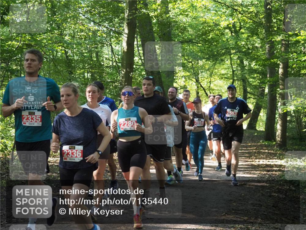 22.09.2024 - 32. Volkslauf durch das schöne Alstertal Miley Keyser http://msf.ph/oto/7135440 22.09.2024 10:47:30 Laufen 2335, 2336, 2280, 2554, 2553 meine-sportfotos.de