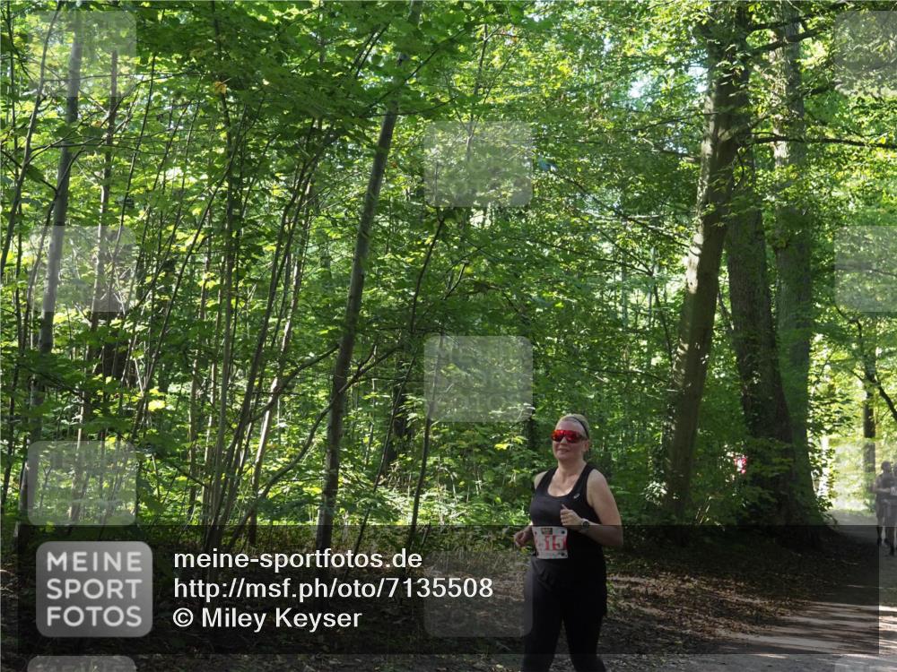 22.09.2024 - 32. Volkslauf durch das schöne Alstertal Miley Keyser http://msf.ph/oto/7135508 22.09.2024 10:47:03 Laufen 2515 meine-sportfotos.de