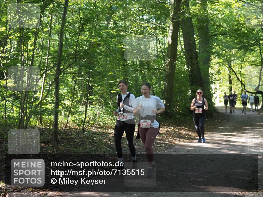 22.09.2024 - 32. Volkslauf durch das schöne Alstertal Miley Keyser http://msf.ph/oto/7135515 22.09.2024 10:47:01 Laufen 2058, 2063 meine-sportfotos.de