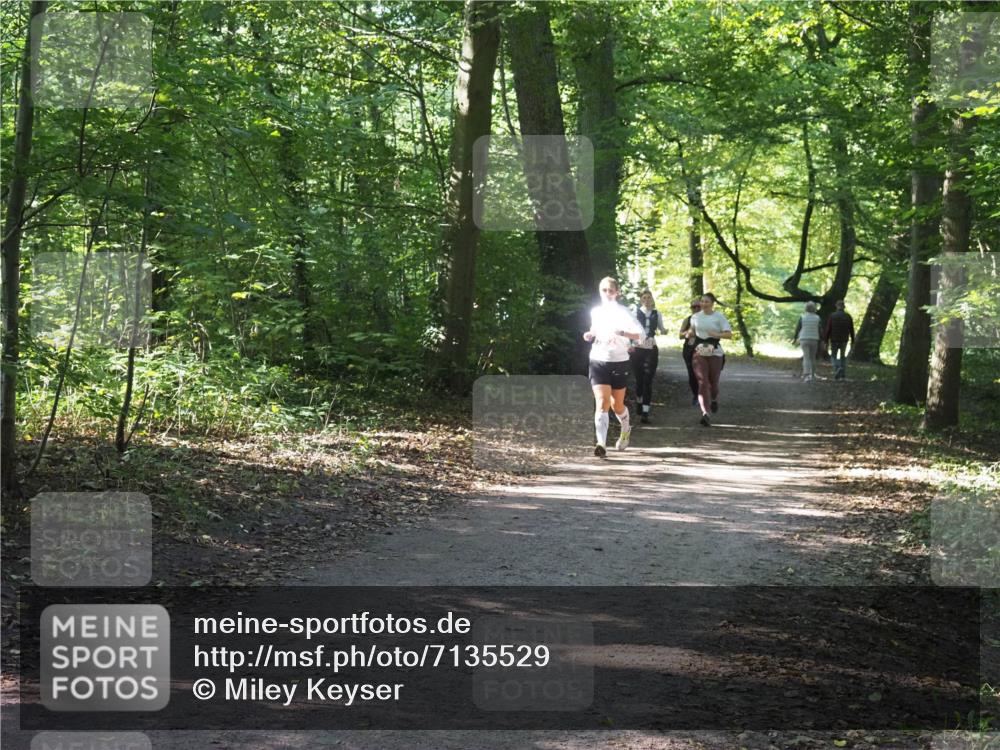 22.09.2024 - 32. Volkslauf durch das schöne Alstertal Miley Keyser http://msf.ph/oto/7135529 22.09.2024 10:46:56 Laufen  meine-sportfotos.de