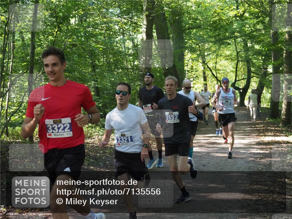 22.09.2024 - 32. Volkslauf durch das schöne Alstertal Miley Keyser http://msf.ph/oto/7135556 22.09.2024 10:46:47 Laufen 3322, 3321, 304, 3132, 3205 meine-sportfotos.de