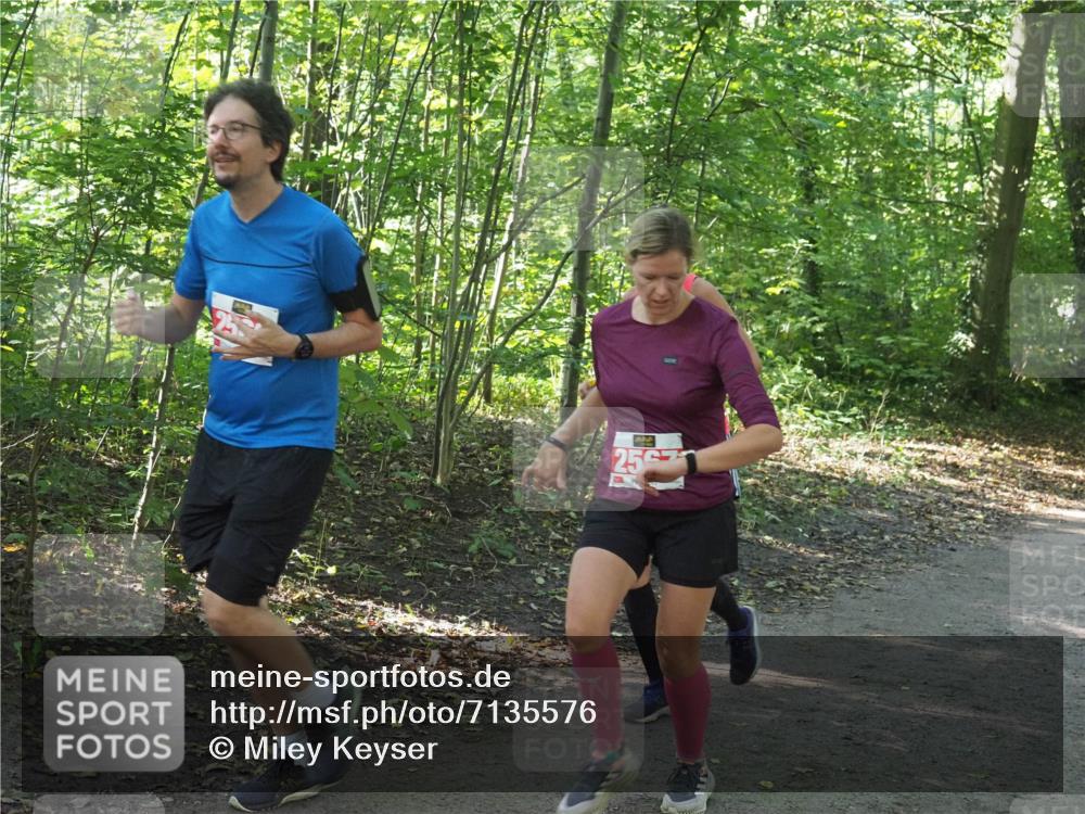 22.09.2024 - 32. Volkslauf durch das schöne Alstertal Miley Keyser http://msf.ph/oto/7135576 22.09.2024 10:46:38 Laufen 2567 meine-sportfotos.de