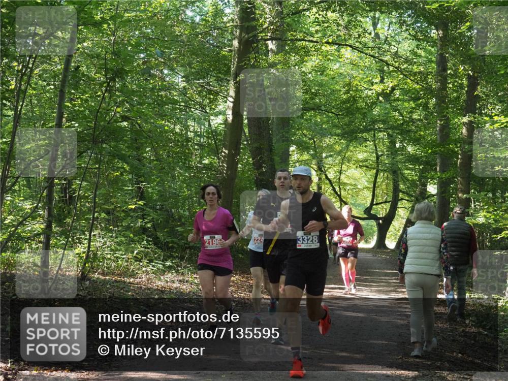 22.09.2024 - 32. Volkslauf durch das schöne Alstertal Miley Keyser http://msf.ph/oto/7135595 22.09.2024 10:46:33 Laufen 224, 2196, 3328, 2567 meine-sportfotos.de