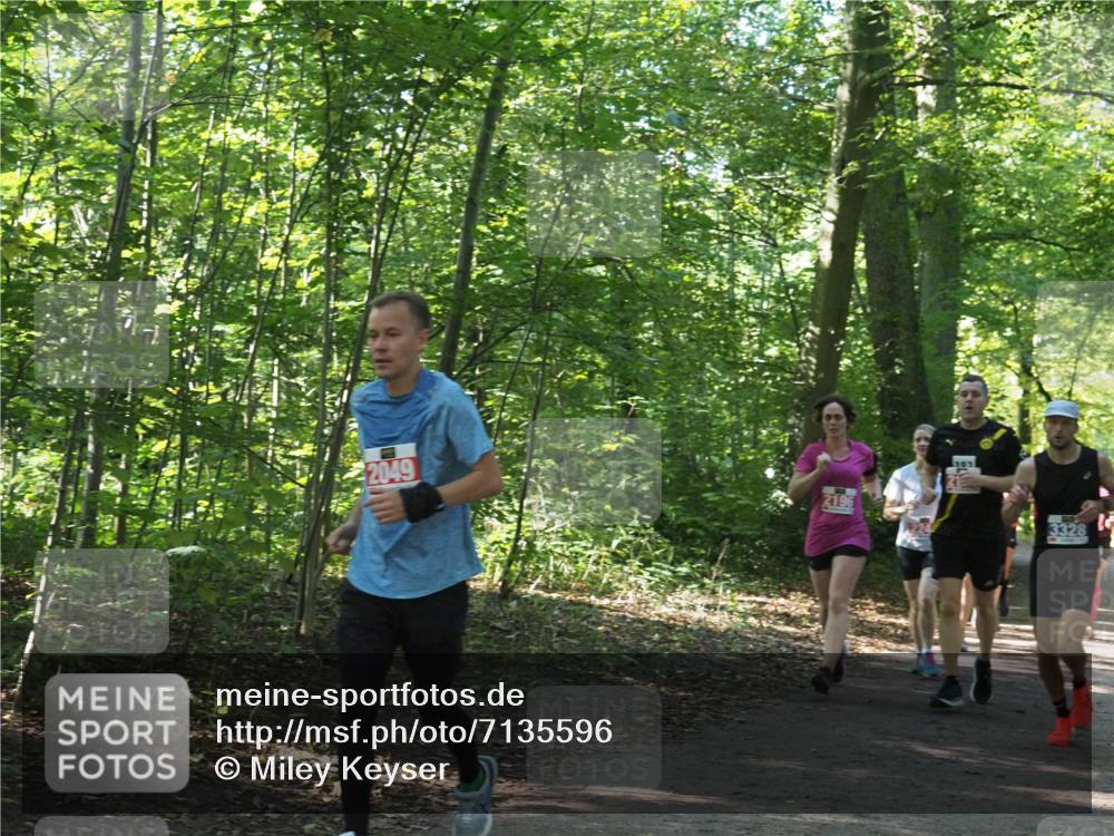 22.09.2024 - 32. Volkslauf durch das schöne Alstertal Miley Keyser http://msf.ph/oto/7135596 22.09.2024 10:46:33 Laufen 2049, 2196, 3328 meine-sportfotos.de