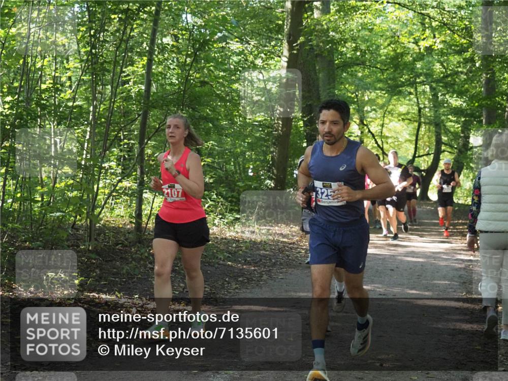 22.09.2024 - 32. Volkslauf durch das schöne Alstertal Miley Keyser http://msf.ph/oto/7135601 22.09.2024 10:46:30 Laufen 2107, 325 meine-sportfotos.de