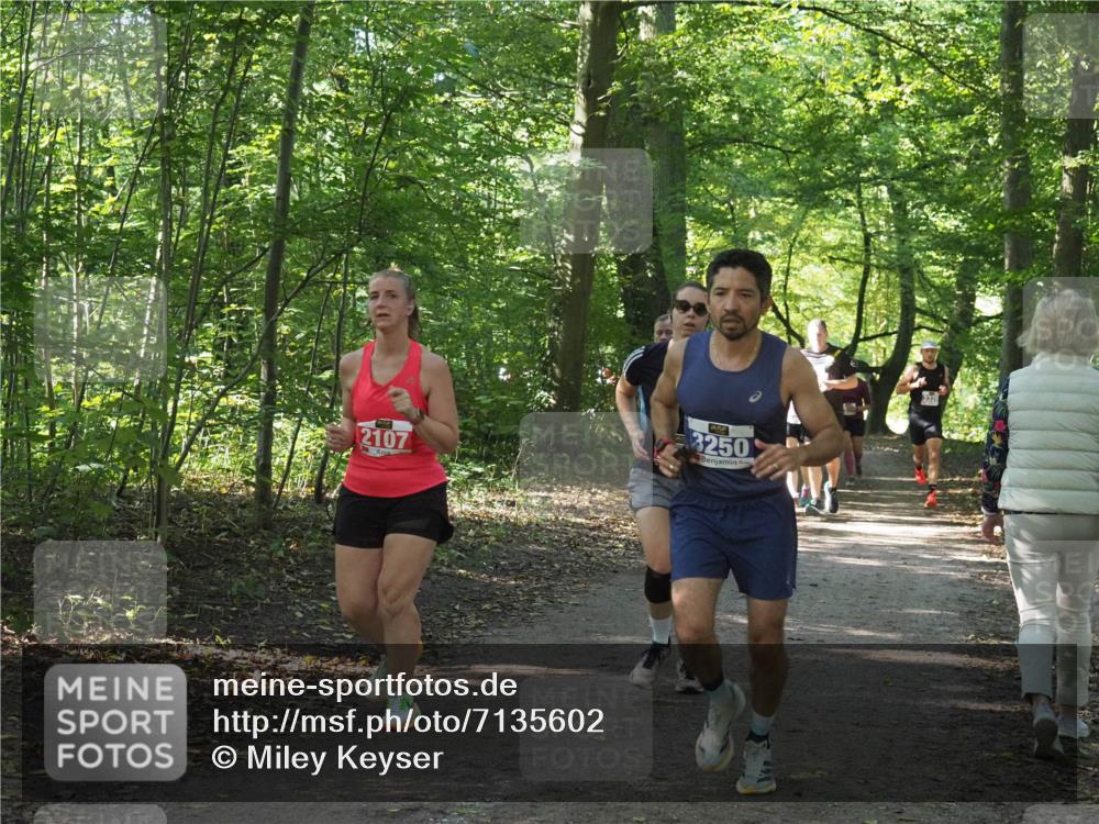 22.09.2024 - 32. Volkslauf durch das schöne Alstertal Miley Keyser http://msf.ph/oto/7135602 22.09.2024 10:46:30 Laufen 2107, 3250 meine-sportfotos.de
