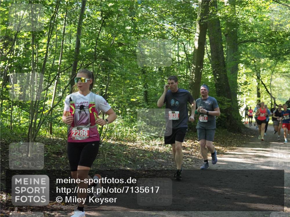 22.09.2024 - 32. Volkslauf durch das schöne Alstertal Miley Keyser http://msf.ph/oto/7135617 22.09.2024 10:46:23 Laufen 2286, 2038, 2451 meine-sportfotos.de