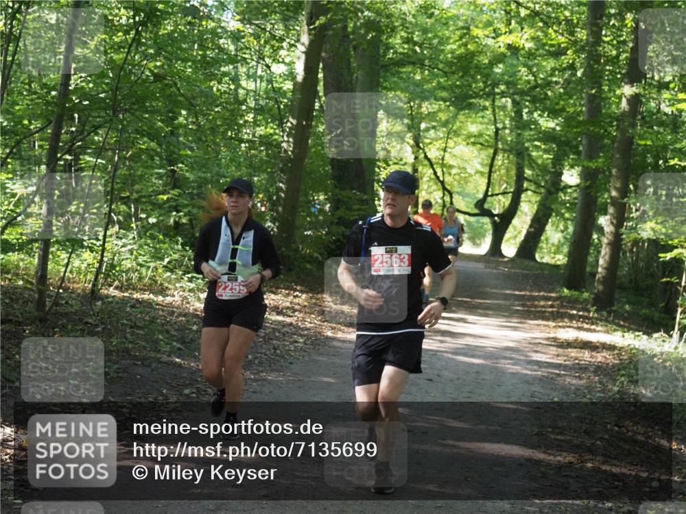 22.09.2024 - 32. Volkslauf durch das schöne Alstertal Miley Keyser http://msf.ph/oto/7135699 22.09.2024 10:45:37 Laufen 2259, 2563 meine-sportfotos.de