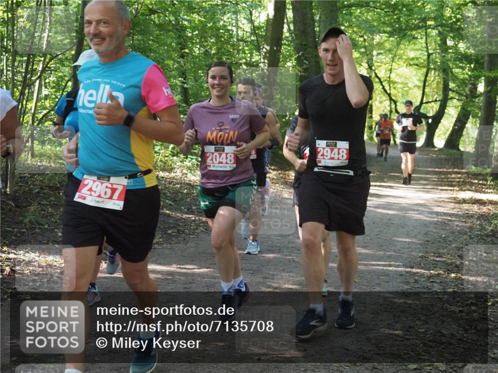 22.09.2024 - 32. Volkslauf durch das schöne Alstertal Miley Keyser http://msf.ph/oto/7135708 22.09.2024 10:45:33 Laufen 2967, 2048, 1, 2948 meine-sportfotos.de