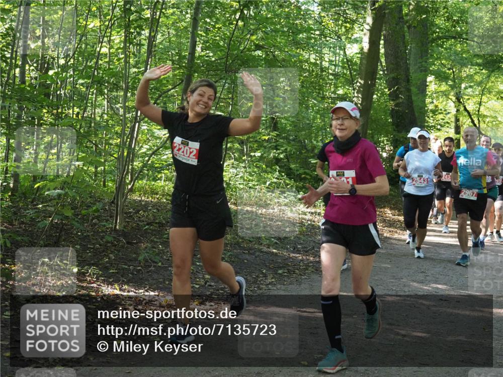 22.09.2024 - 32. Volkslauf durch das schöne Alstertal Miley Keyser http://msf.ph/oto/7135723 22.09.2024 10:45:30 Laufen 2202, 2543, 2967, 10, 149 meine-sportfotos.de