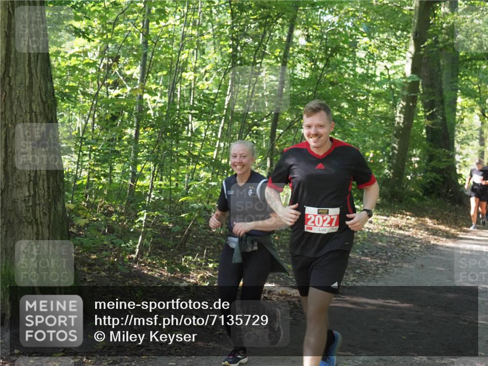 22.09.2024 - 32. Volkslauf durch das schöne Alstertal Miley Keyser http://msf.ph/oto/7135729 22.09.2024 10:45:25 Laufen 2027 meine-sportfotos.de