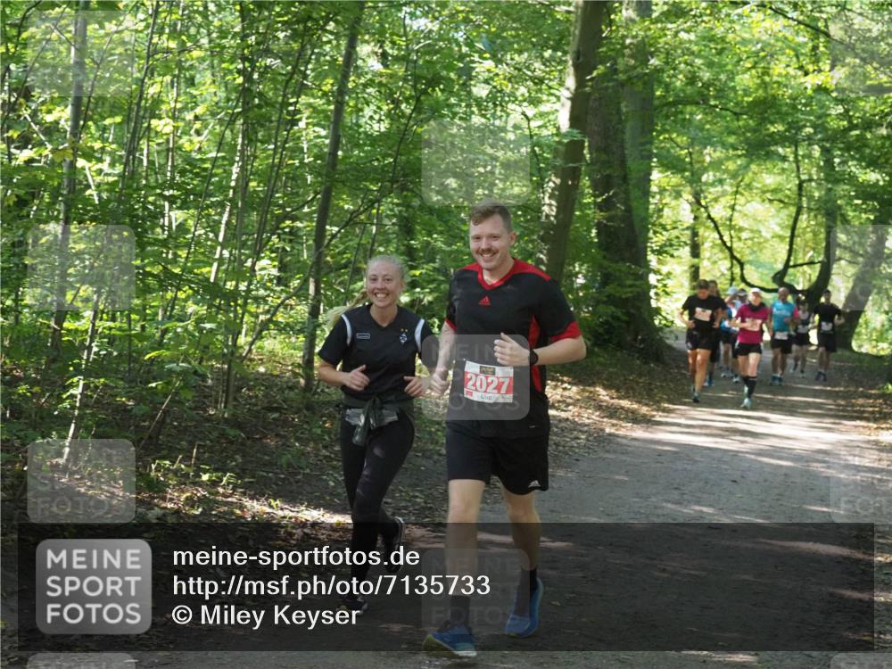 22.09.2024 - 32. Volkslauf durch das schöne Alstertal Miley Keyser http://msf.ph/oto/7135733 22.09.2024 10:45:25 Laufen 2027 meine-sportfotos.de