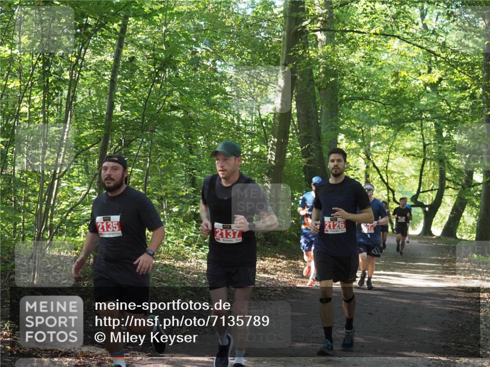 22.09.2024 - 32. Volkslauf durch das schöne Alstertal Miley Keyser http://msf.ph/oto/7135789 22.09.2024 10:45:02 Laufen 2135, 2137, 2126 meine-sportfotos.de