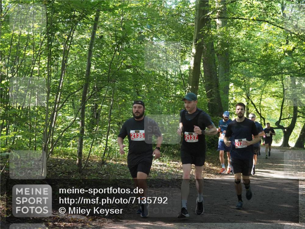 22.09.2024 - 32. Volkslauf durch das schöne Alstertal Miley Keyser http://msf.ph/oto/7135792 22.09.2024 10:45:02 Laufen 2135, 2137, 212 meine-sportfotos.de