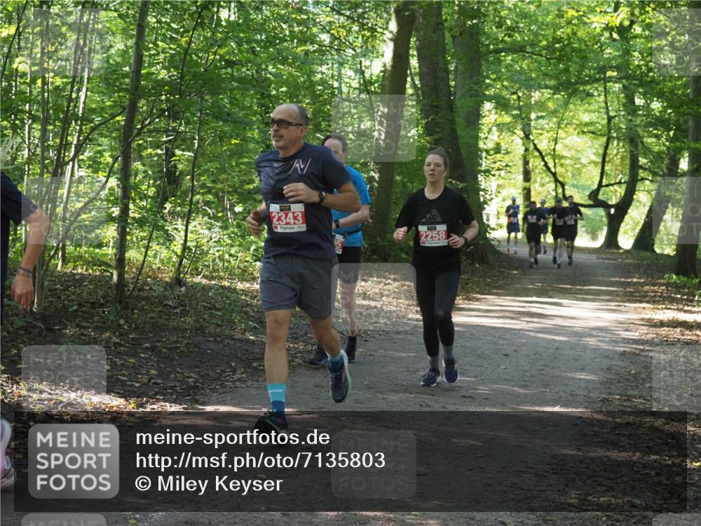 22.09.2024 - 32. Volkslauf durch das schöne Alstertal Miley Keyser http://msf.ph/oto/7135803 22.09.2024 10:44:53 Laufen 2343, 2258 meine-sportfotos.de