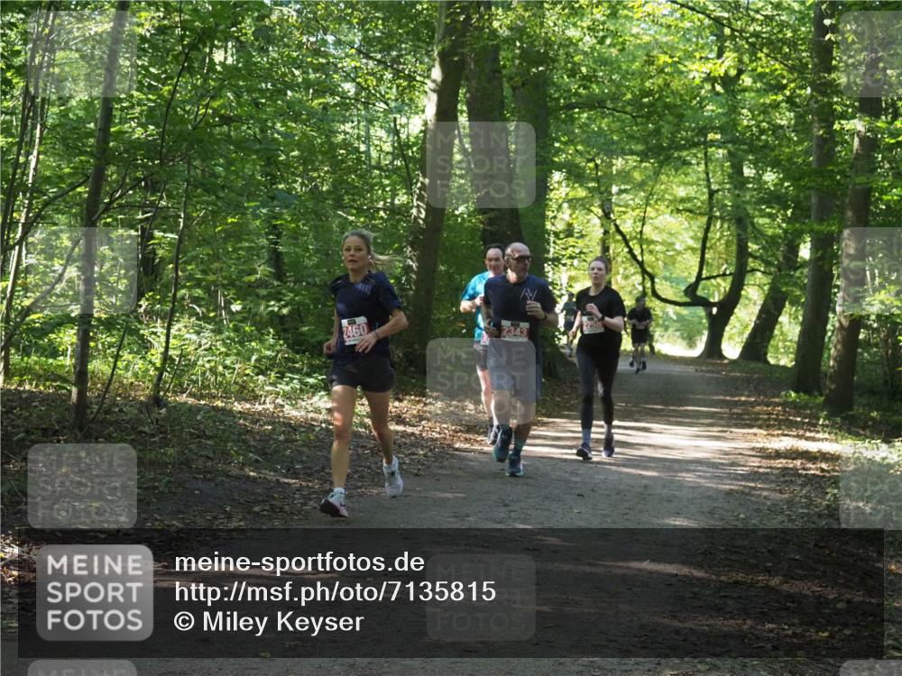 22.09.2024 - 32. Volkslauf durch das schöne Alstertal Miley Keyser http://msf.ph/oto/7135815 22.09.2024 10:44:51 Laufen 2460, 2343 meine-sportfotos.de