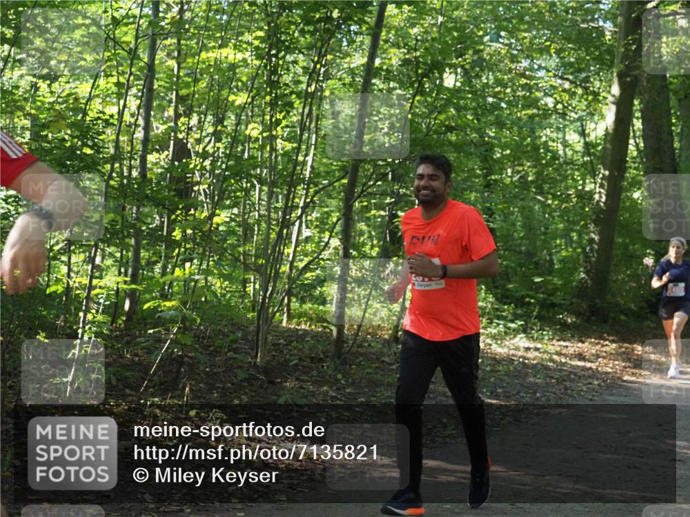 22.09.2024 - 32. Volkslauf durch das schöne Alstertal Miley Keyser http://msf.ph/oto/7135821 22.09.2024 10:44:49 Laufen  meine-sportfotos.de