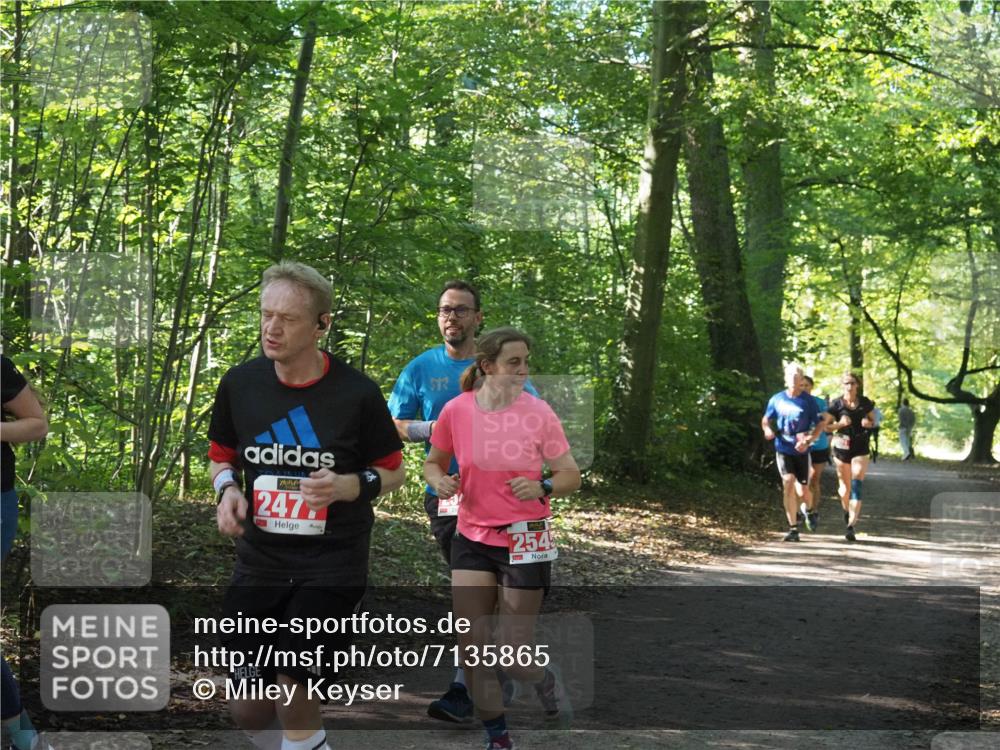 22.09.2024 - 32. Volkslauf durch das schöne Alstertal Miley Keyser http://msf.ph/oto/7135865 22.09.2024 10:44:29 Laufen 247, 254 meine-sportfotos.de