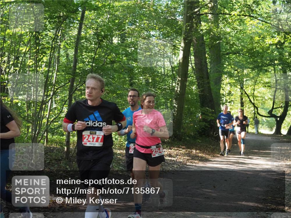 22.09.2024 - 32. Volkslauf durch das schöne Alstertal Miley Keyser http://msf.ph/oto/7135867 22.09.2024 10:44:28 Laufen 2477, 25, 254 meine-sportfotos.de