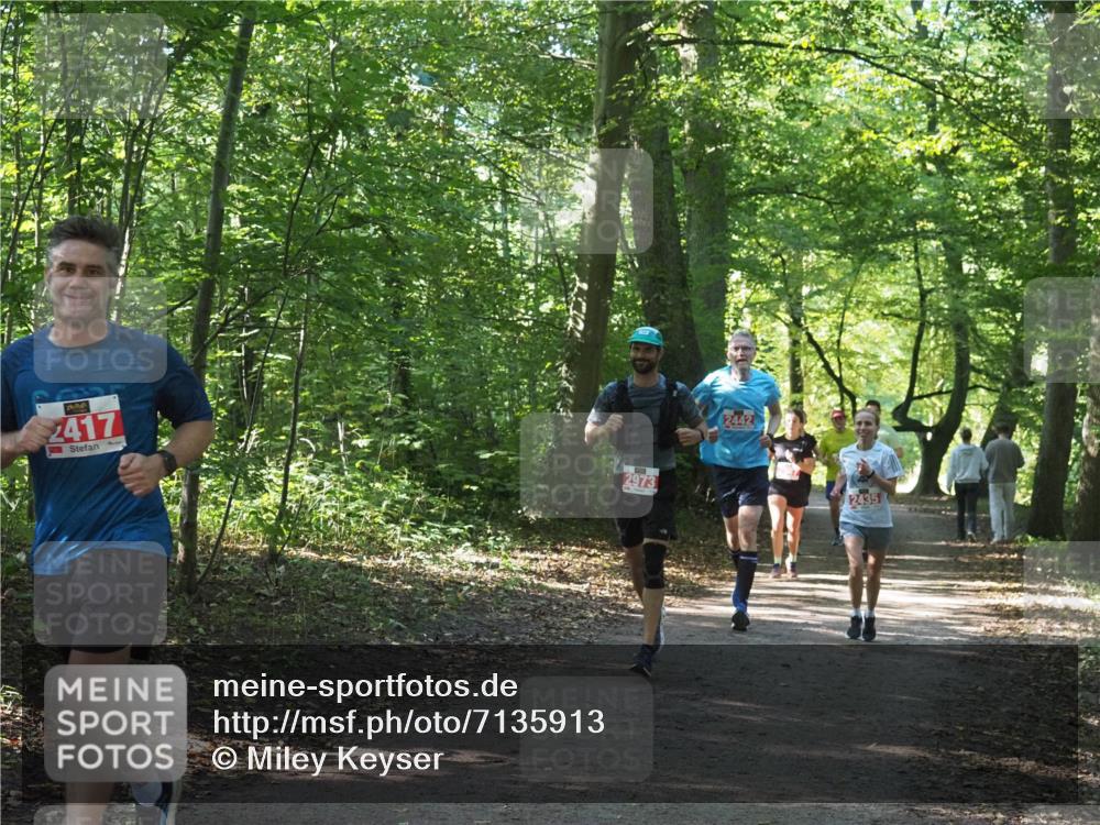 22.09.2024 - 32. Volkslauf durch das schöne Alstertal Miley Keyser http://msf.ph/oto/7135913 22.09.2024 10:44:07 Laufen 2417, 2973, 2442, 2435 meine-sportfotos.de