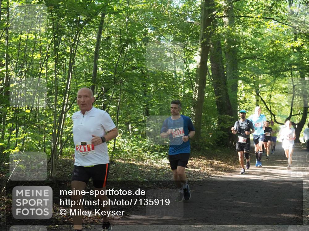 22.09.2024 - 32. Volkslauf durch das schöne Alstertal Miley Keyser http://msf.ph/oto/7135919 22.09.2024 10:44:05 Laufen 2411, 2417 meine-sportfotos.de
