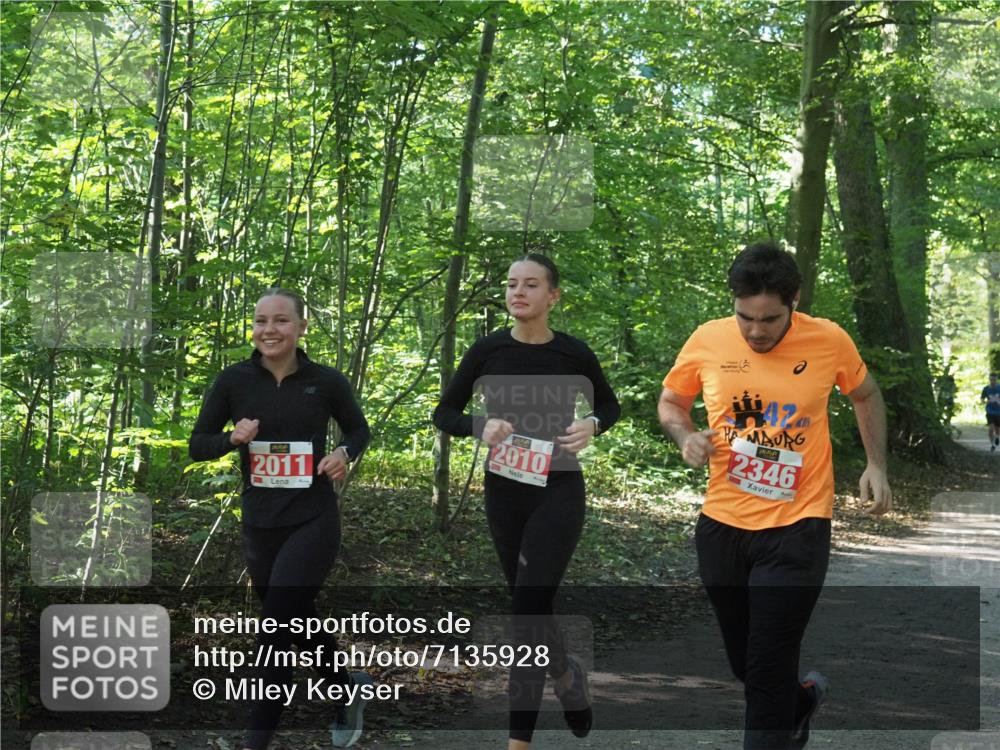 22.09.2024 - 32. Volkslauf durch das schöne Alstertal Miley Keyser http://msf.ph/oto/7135928 22.09.2024 10:43:54 Laufen 2011, 2010, 42, 2346 meine-sportfotos.de