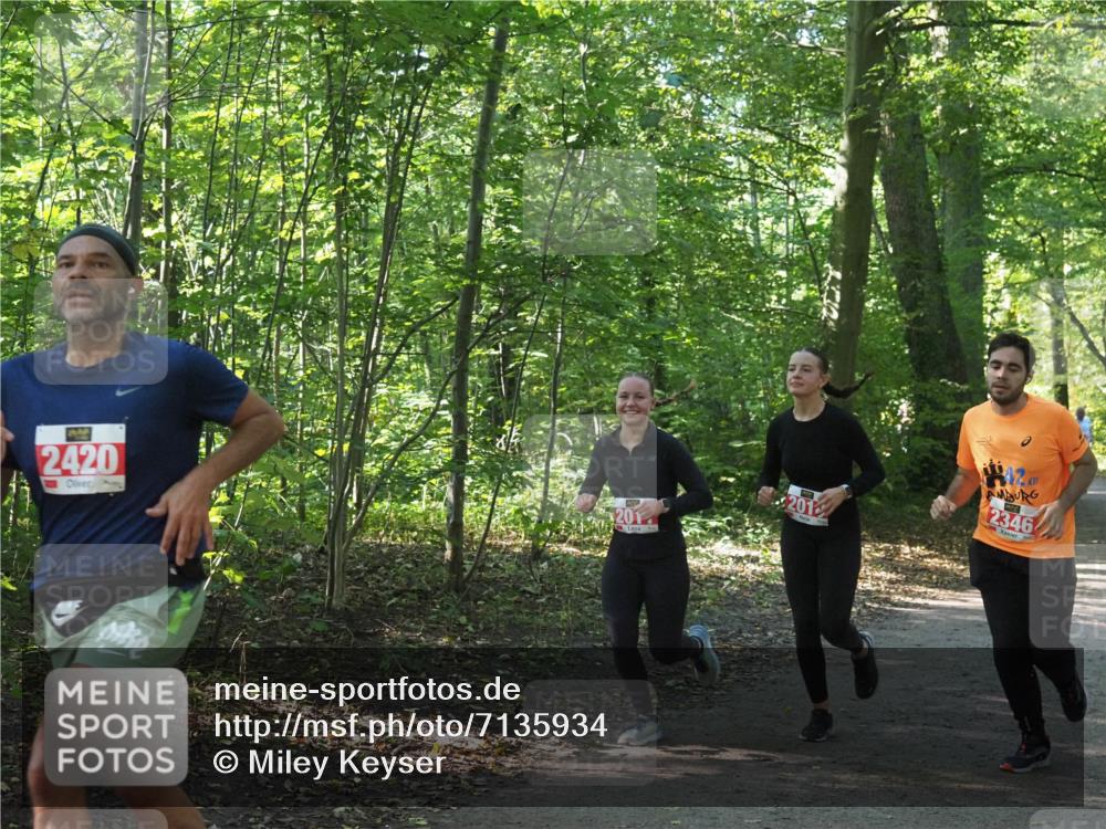 22.09.2024 - 32. Volkslauf durch das schöne Alstertal Miley Keyser http://msf.ph/oto/7135934 22.09.2024 10:43:53 Laufen 2420, 201, 2346 meine-sportfotos.de