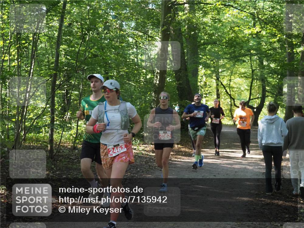 22.09.2024 - 32. Volkslauf durch das schöne Alstertal Miley Keyser http://msf.ph/oto/7135942 22.09.2024 10:43:50 Laufen 2463, 2562, 420, 2010 meine-sportfotos.de