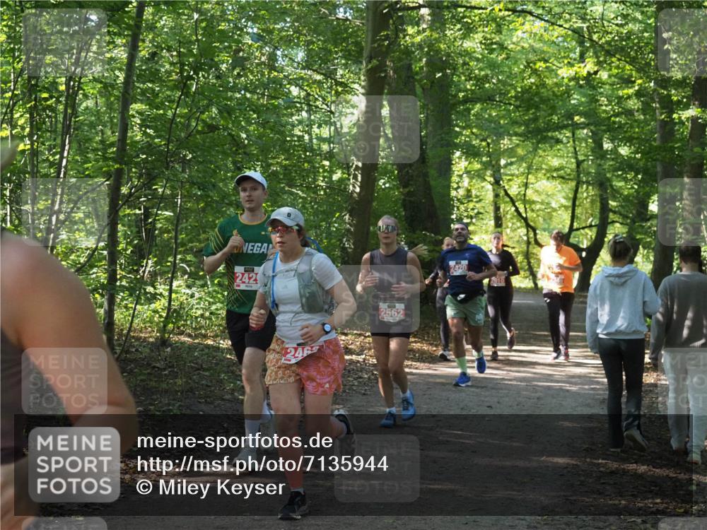 22.09.2024 - 32. Volkslauf durch das schöne Alstertal Miley Keyser http://msf.ph/oto/7135944 22.09.2024 10:43:50 Laufen 242, 246, 2562, 2420, 2010 meine-sportfotos.de