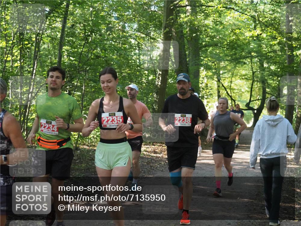 22.09.2024 - 32. Volkslauf durch das schöne Alstertal Miley Keyser http://msf.ph/oto/7135950 22.09.2024 10:43:47 Laufen 2234, 2235, 2238 meine-sportfotos.de
