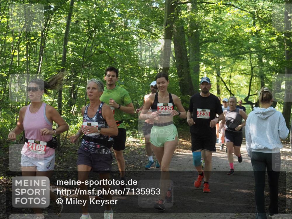 22.09.2024 - 32. Volkslauf durch das schöne Alstertal Miley Keyser http://msf.ph/oto/7135953 22.09.2024 10:43:46 Laufen 2109, 2235, 2238 meine-sportfotos.de