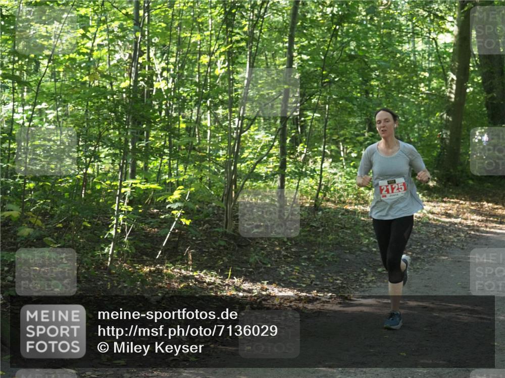 22.09.2024 - 32. Volkslauf durch das schöne Alstertal Miley Keyser http://msf.ph/oto/7136029 22.09.2024 10:43:10 Laufen 2125 meine-sportfotos.de