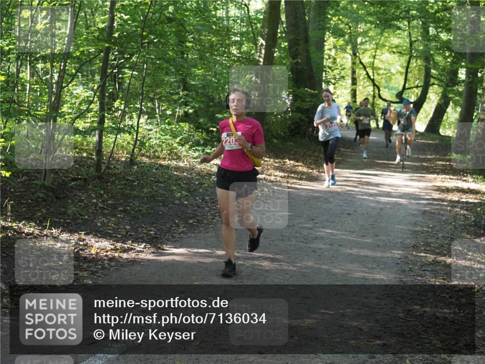 22.09.2024 - 32. Volkslauf durch das schöne Alstertal Miley Keyser http://msf.ph/oto/7136034 22.09.2024 10:43:08 Laufen 2203 meine-sportfotos.de