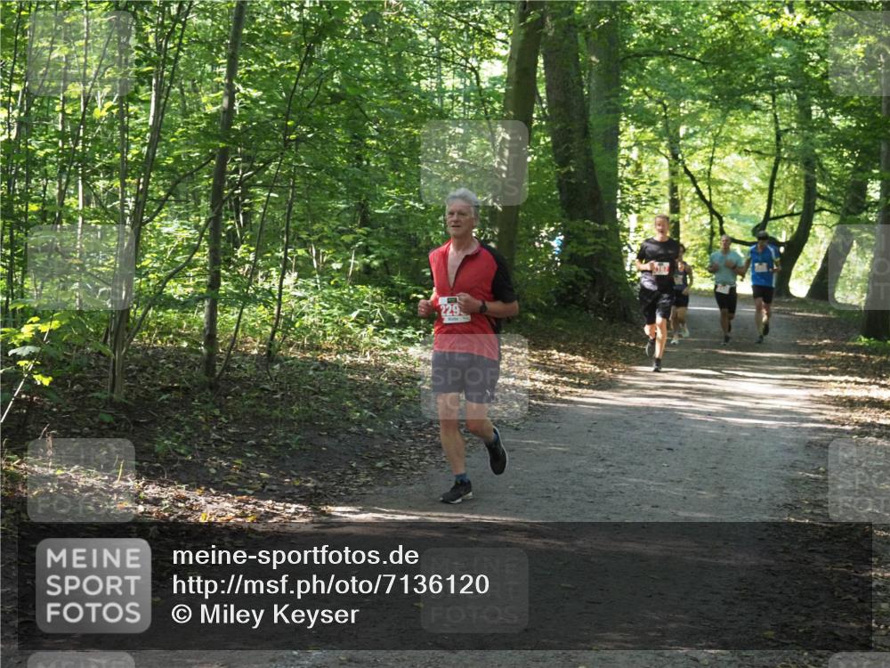 22.09.2024 - 32. Volkslauf durch das schöne Alstertal Miley Keyser http://msf.ph/oto/7136120 22.09.2024 10:42:24 Laufen 229 meine-sportfotos.de